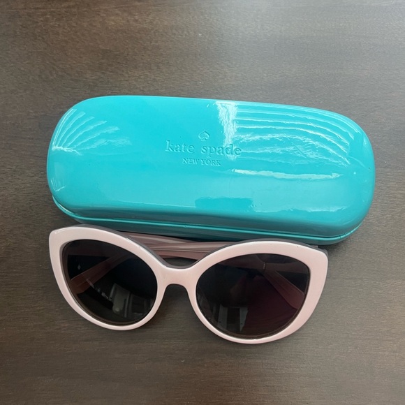 Kate Spade Baby Pink Sunglasses - Picture 1 of 4